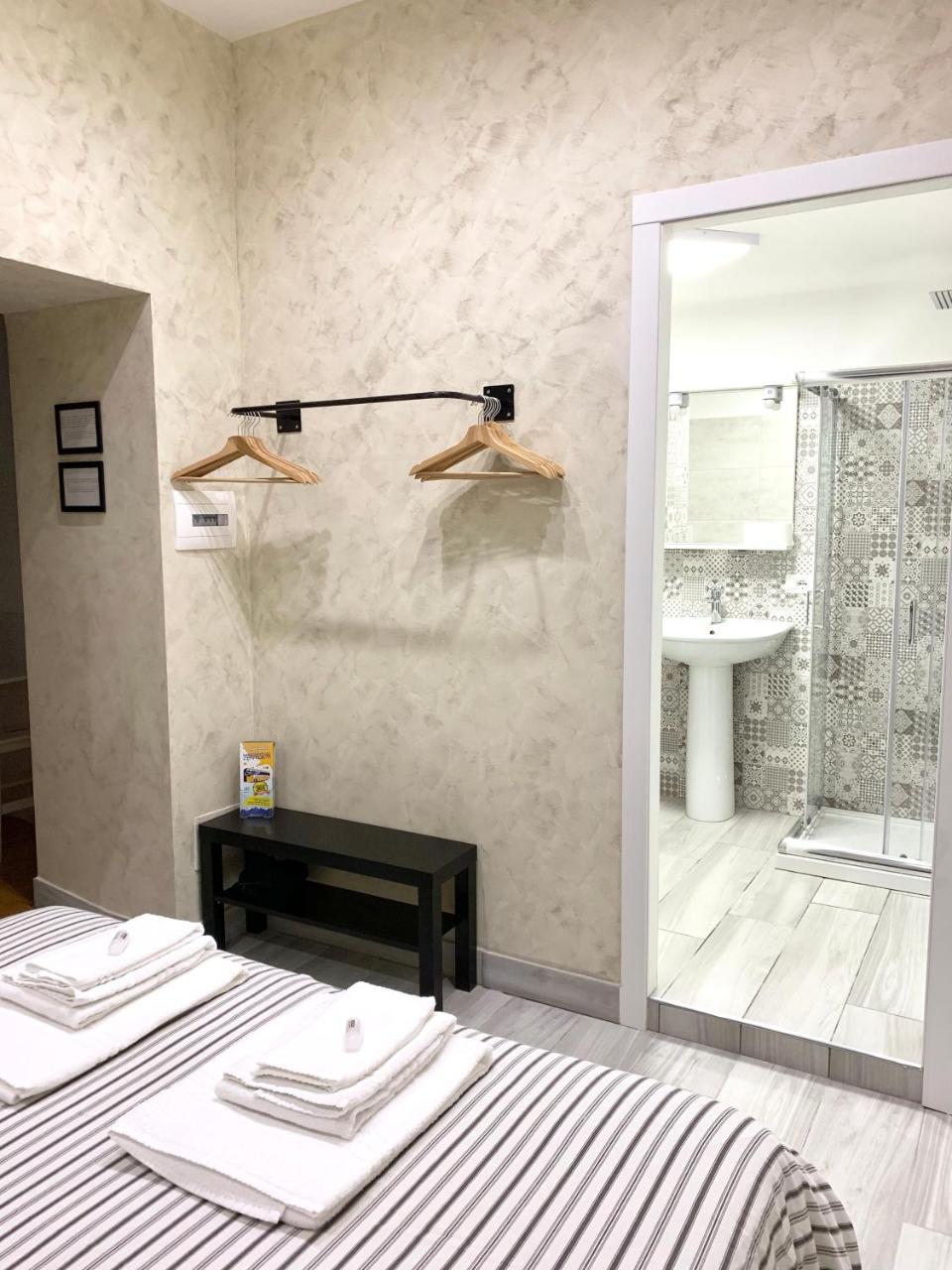 那不勒斯 Bed No Breakfast Ak酒店 外观 照片
